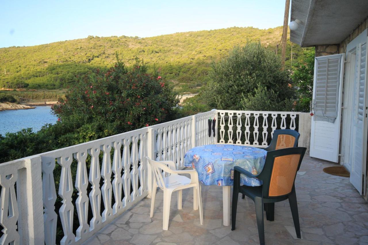 Apartments By The Sea Milna, Vis - 8913 Exteriör bild